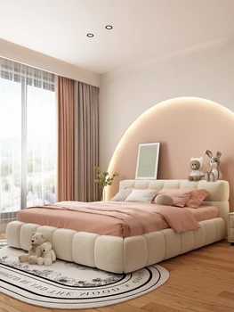 Буйна постельная тъкан, художествена легло, модерен минимализъм, италиански минимализъм, екстравагантност на интернет-знаменитост в кремовом стил, основна спалня