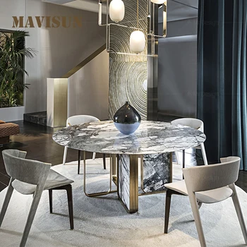 Луксозна мраморна маса за хранене и столове Естетичен дизайн от Италия, създаващ креативную елегантна атмосфера за голям кухненски плот във вила