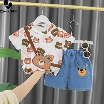 Новост 2023 г., лятна тениска с къс ръкав и кръгло деколте за малки момчета, върхове със сладки анимационни мечок и дънкови къси панталони, комплекти, модни дрехи за момчета