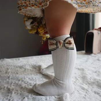 Сладки Чорапи на Принцеса за момиченца с бродерия и лъкове, Чорапогащи до коляното за малки момичета, Пролетта, есента и Бебешки Дълги чорапи за деца от 1 до 3 години